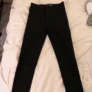 Black Skinny Jeans
